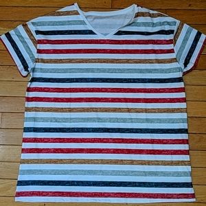 XL Striped V-neck tshirt
